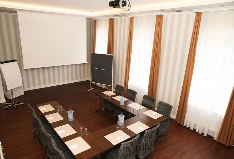 호텔 Max Am Meer Kühlungsborn