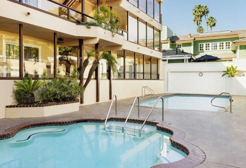 בית מלון כפרי Pacific Edge Oceanfront