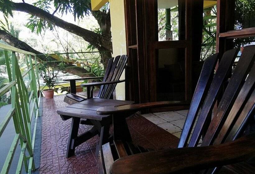 فندق Paradise Inn