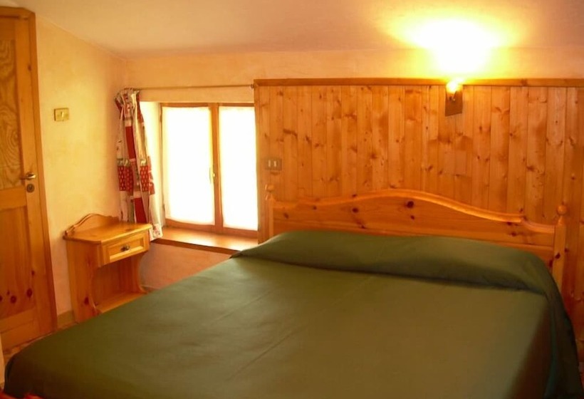 בית מלון כפרי Ristorante Paramont