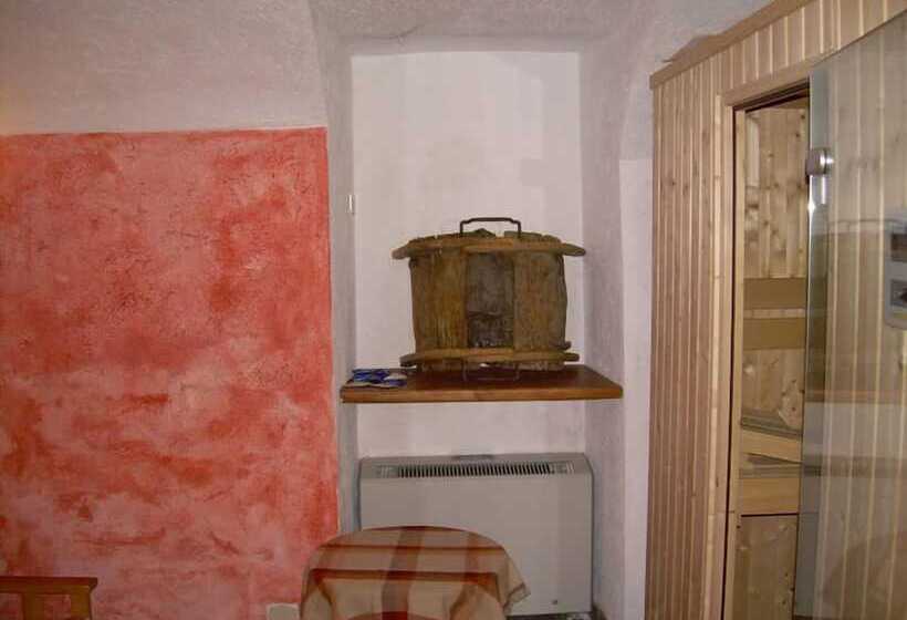 בית מלון כפרי Ristorante Paramont