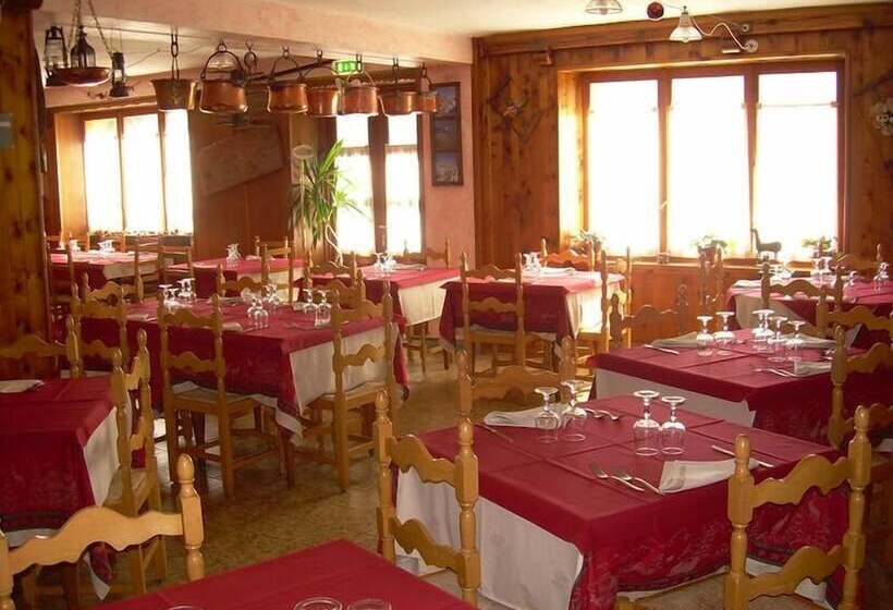 בית מלון כפרי Ristorante Paramont