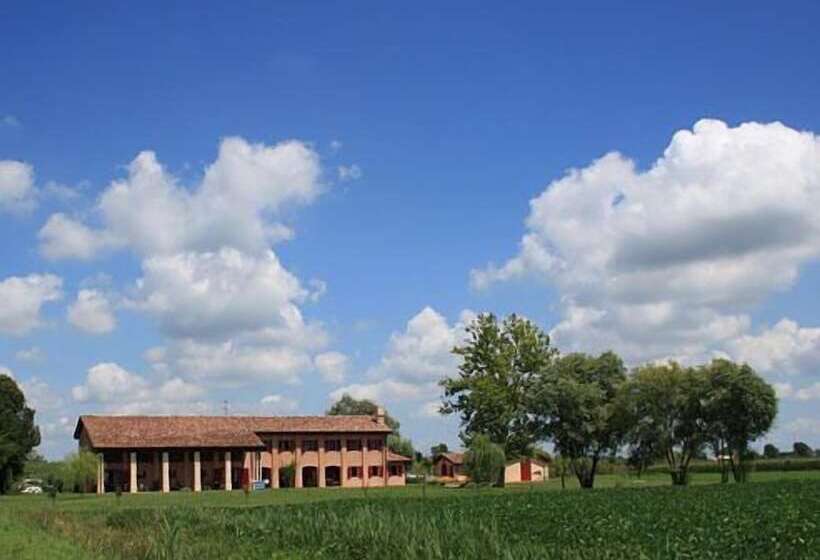 فندق ريفى Agriturismo Ca  Lealtà