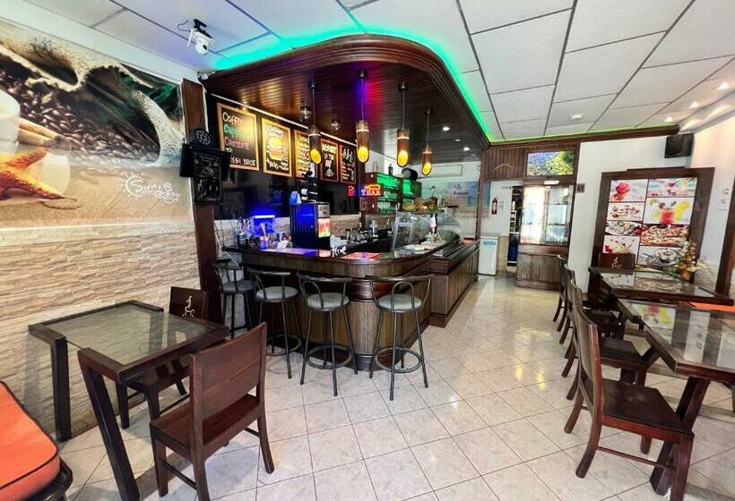 בית מלון כפרי Sun Island