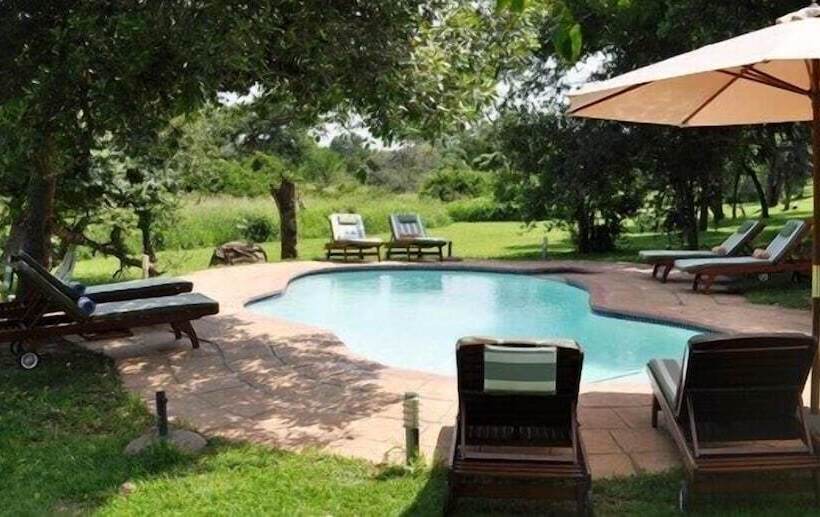 Отель Thula Thula Game Lodge