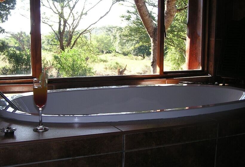 Отель Thula Thula Game Lodge