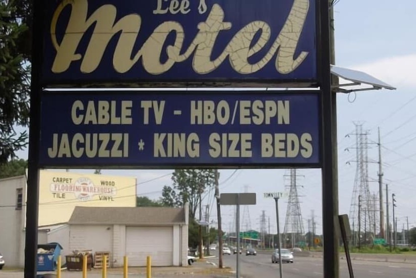 Lee's Motel