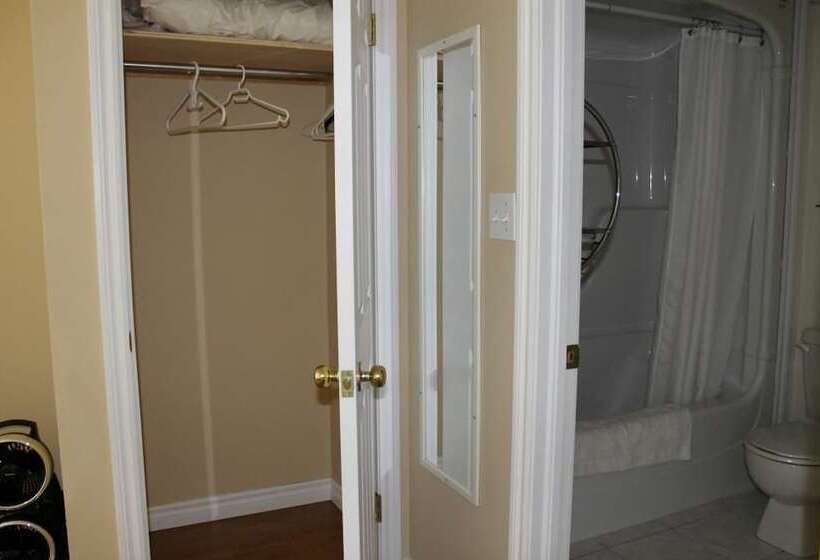 Mackenzie House B&b By Elevate Rooms