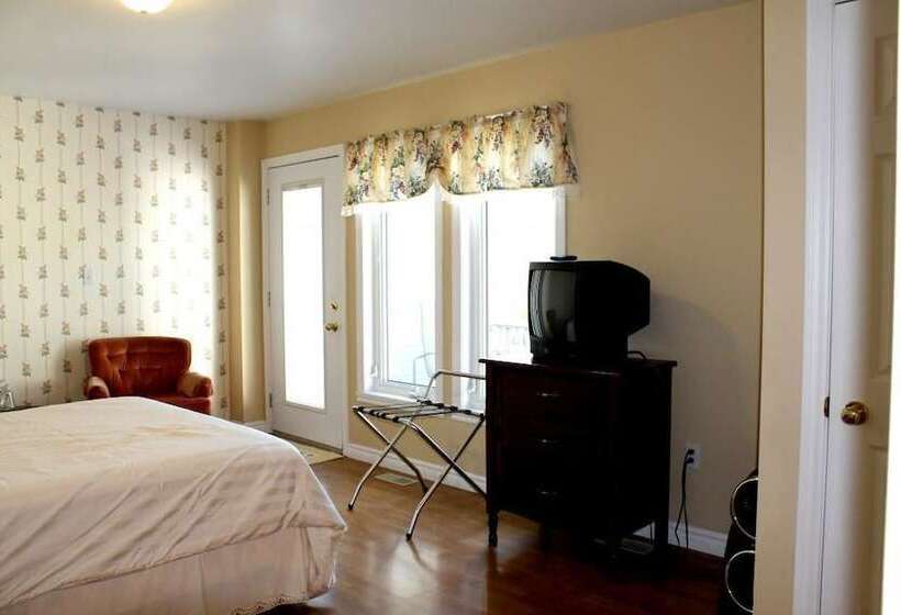 Mackenzie House B&b By Elevate Rooms