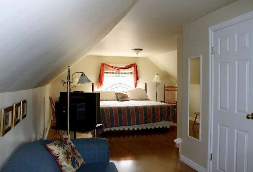 Mackenzie House B&b By Elevate Rooms