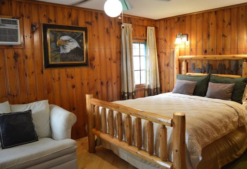 Moon River Cabins