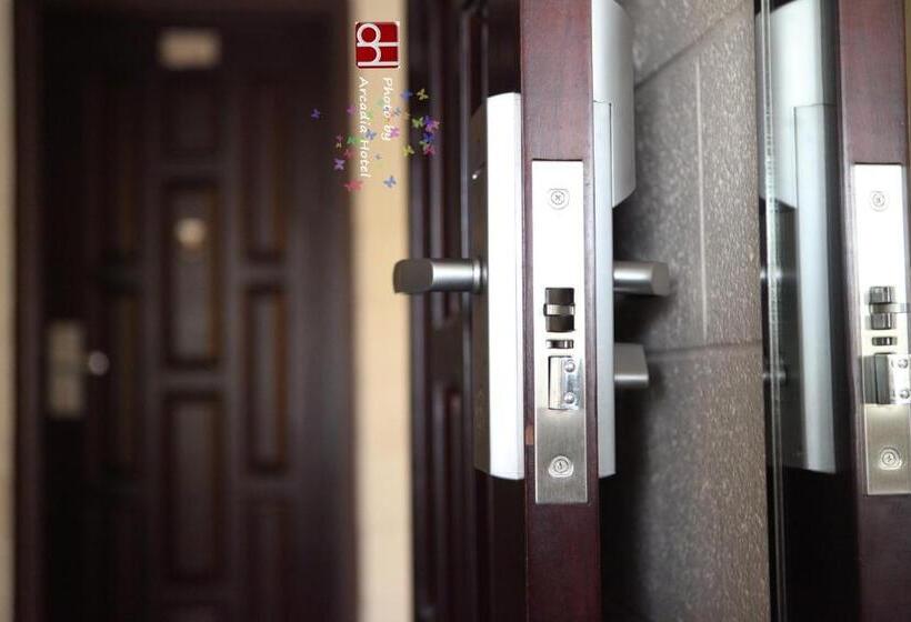 فندق على الطريق Arcadia