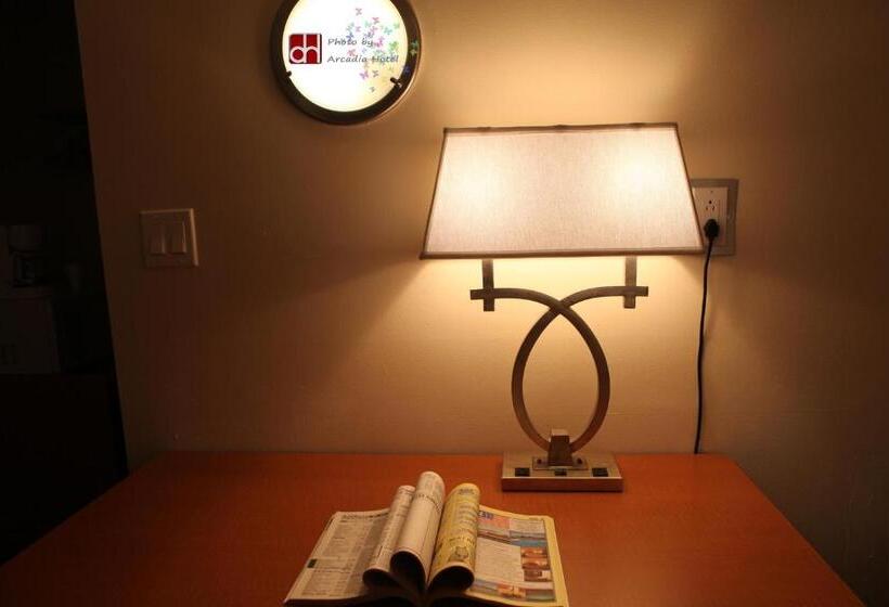 فندق على الطريق Arcadia