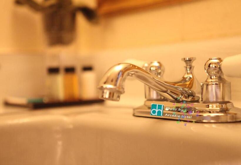 فندق على الطريق Arcadia