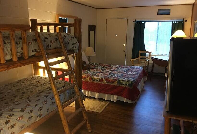 فندق على الطريق Black Bear Inn