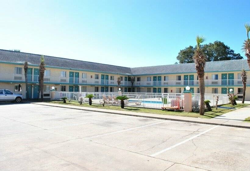 Мотель Coconut Grove Motor Inn