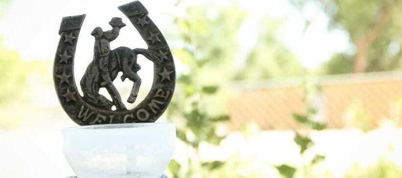 فندق على الطريق Cowboy Inn