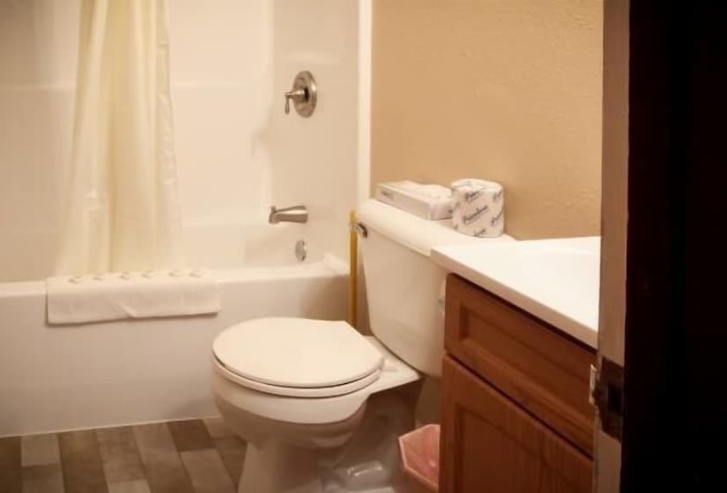 فندق على الطريق Cowboy Inn