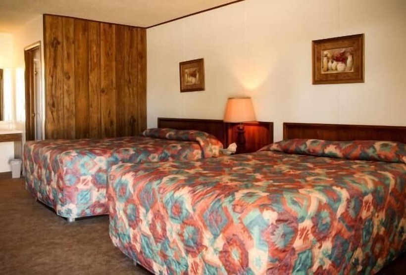 فندق على الطريق Cowboy Inn