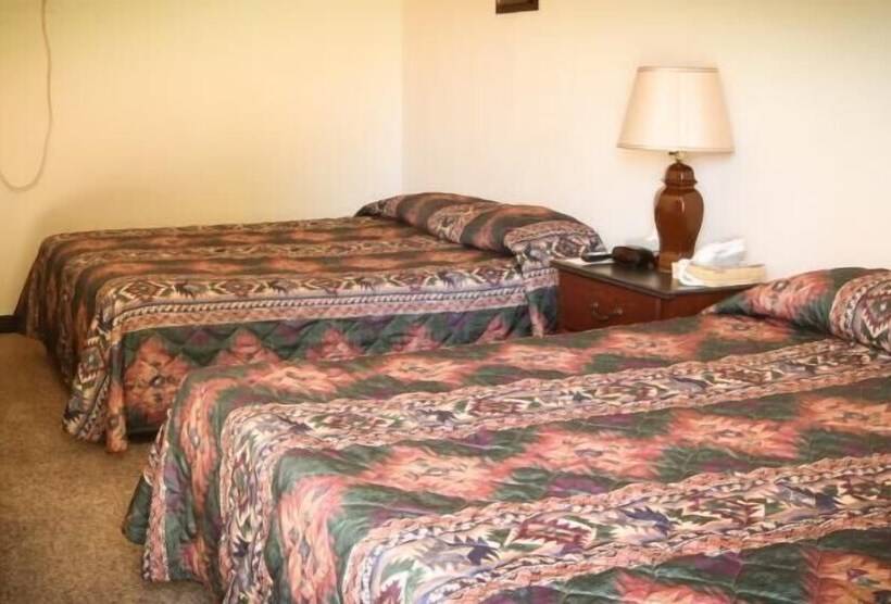 فندق على الطريق Cowboy Inn