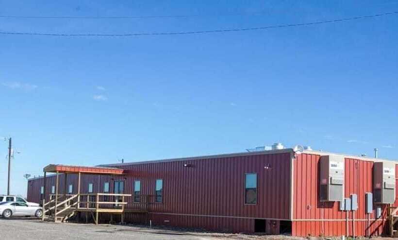 מוטל Cuero Oilfield Housing