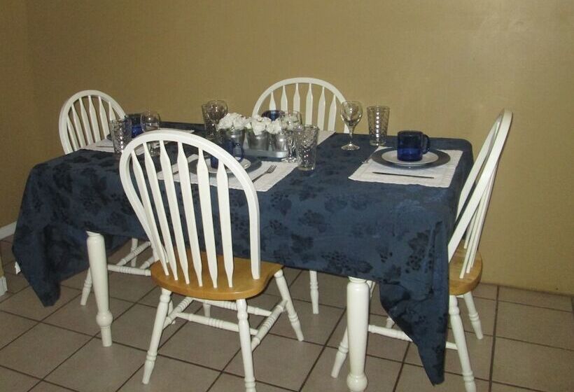 فندق على الطريق Edgewater Resorts   Edgewater Inn