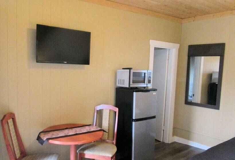 فندق على الطريق Edgewater Resorts   Edgewater Inn