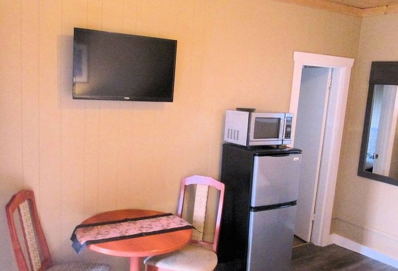 فندق على الطريق Edgewater Resorts   Edgewater Inn