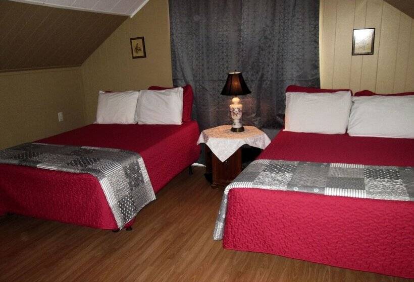 فندق على الطريق Edgewater Resorts   Edgewater Inn