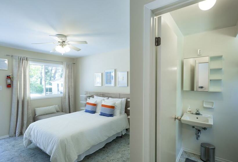 فندق على الطريق Hollywood Cottages