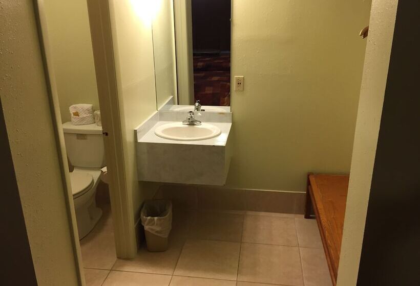 فندق على الطريق Sebring Inn