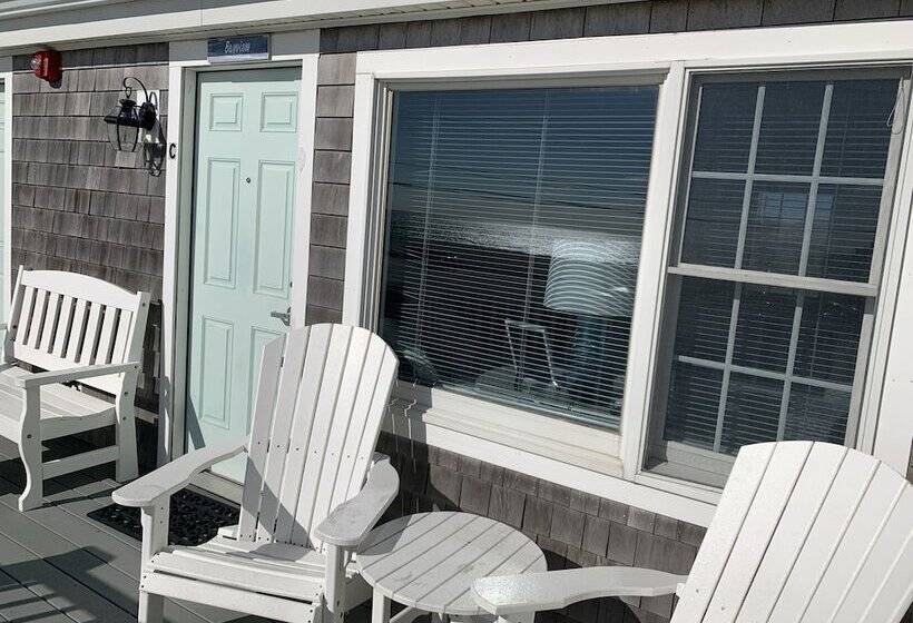 汽车旅馆  The Ocean View