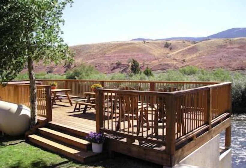 Мотель The Trail S End