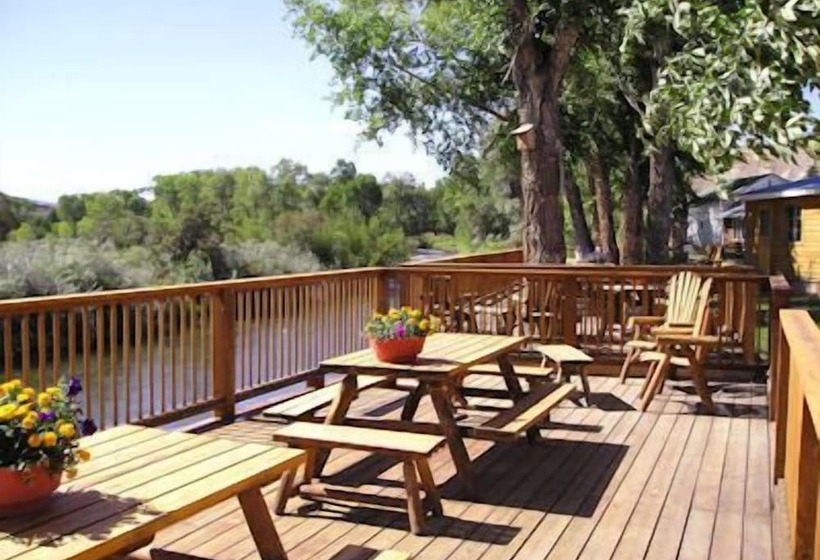 Мотель The Trail S End