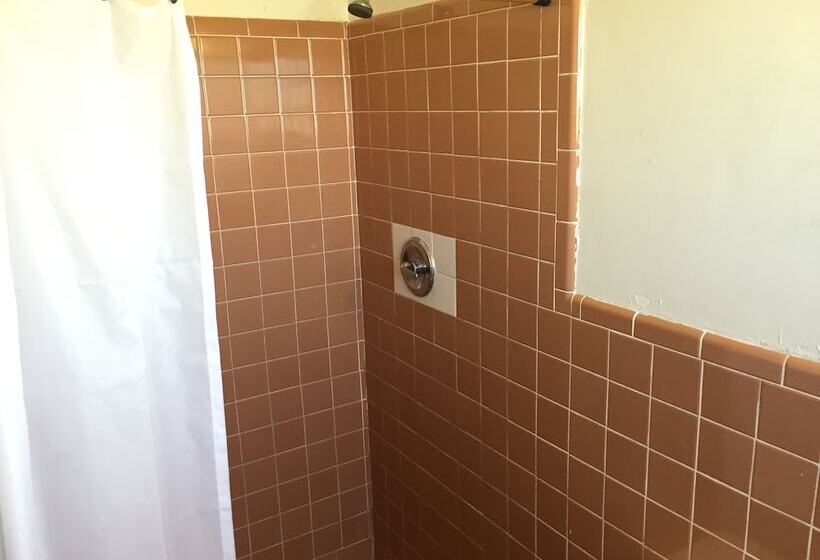 فندق على الطريق Travel Inn Of Sebring