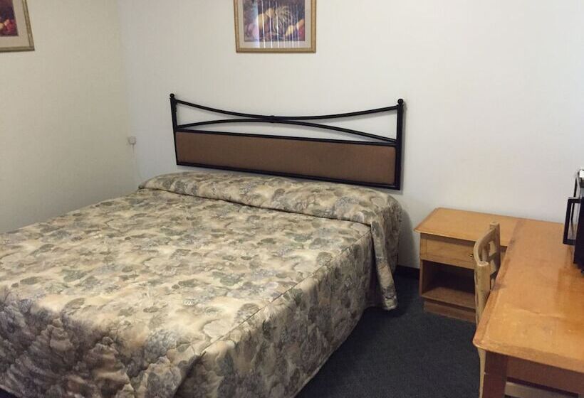 فندق على الطريق Travel Inn Of Sebring