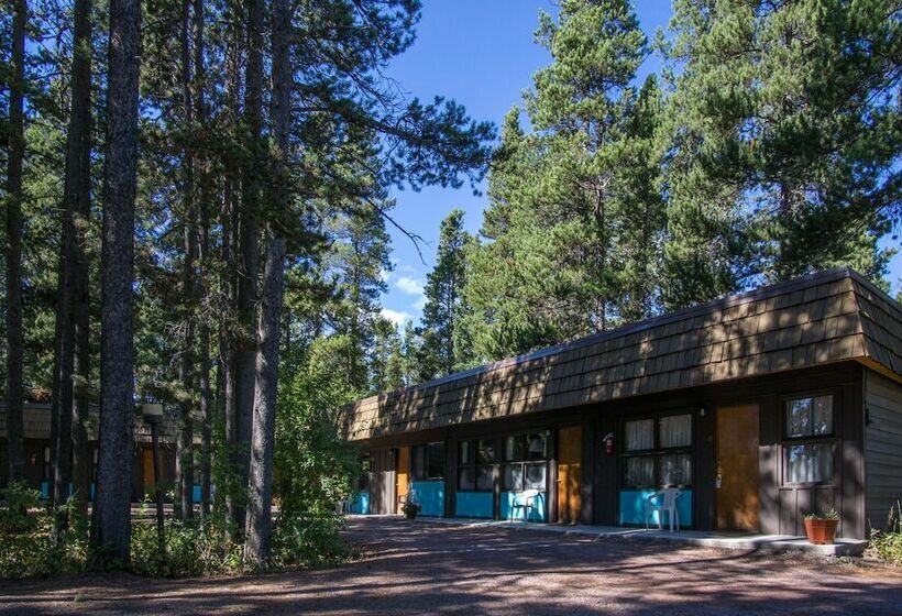 Mountain Pine Motel