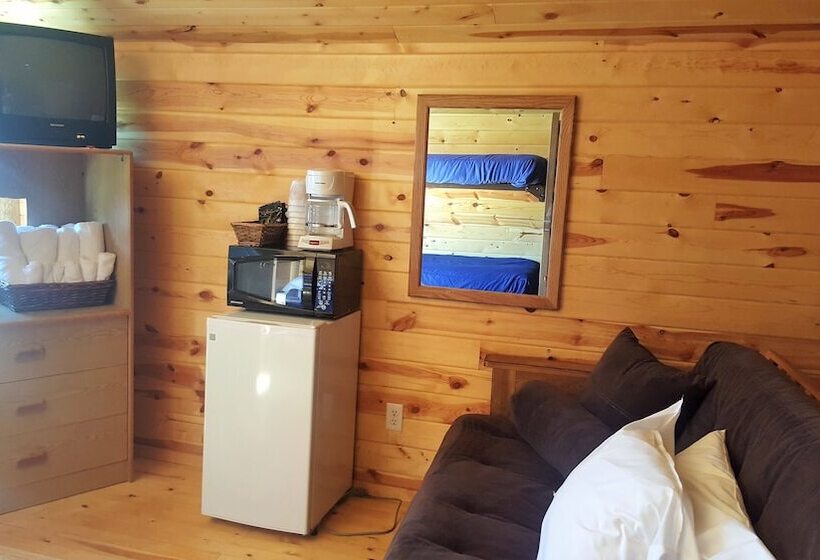 No Name City Luxury Cabins & Rv