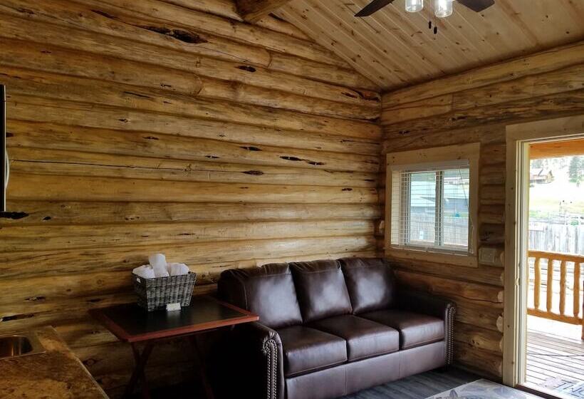 No Name City Luxury Cabins & Rv