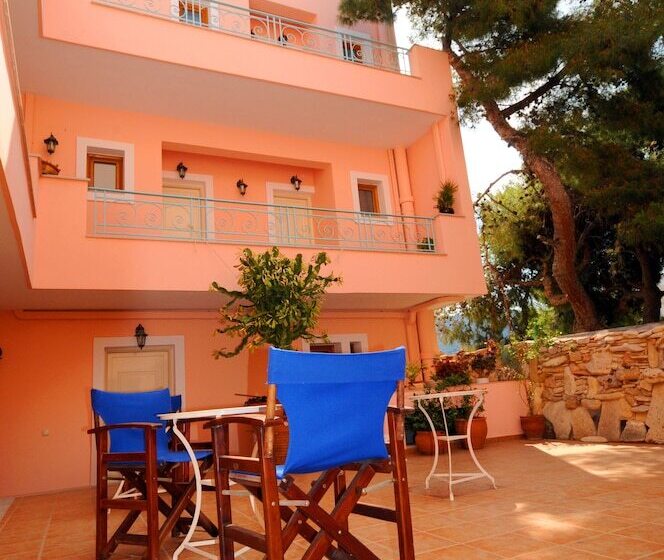 פנסיון Aethrio Studios