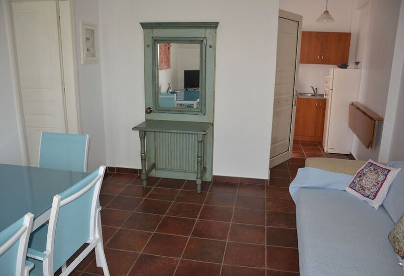 פנסיון Aethrio Studios