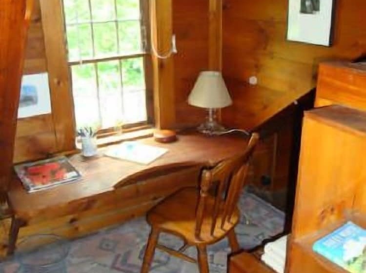 پانسیون Chestnut Lodge