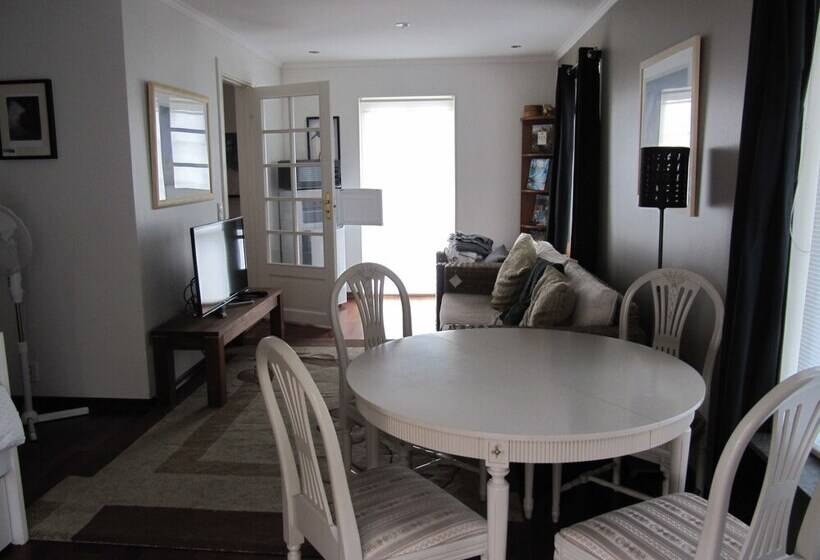 بنسيون Hills Cottage