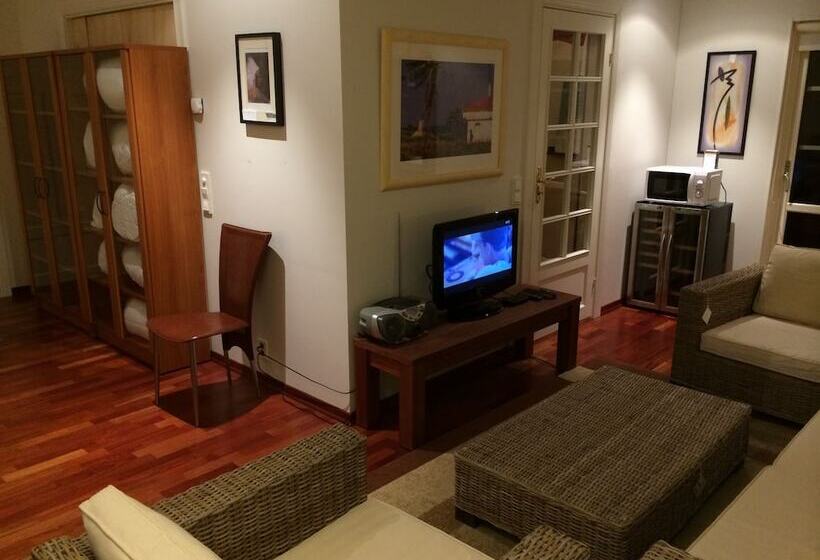 بنسيون Hills Cottage