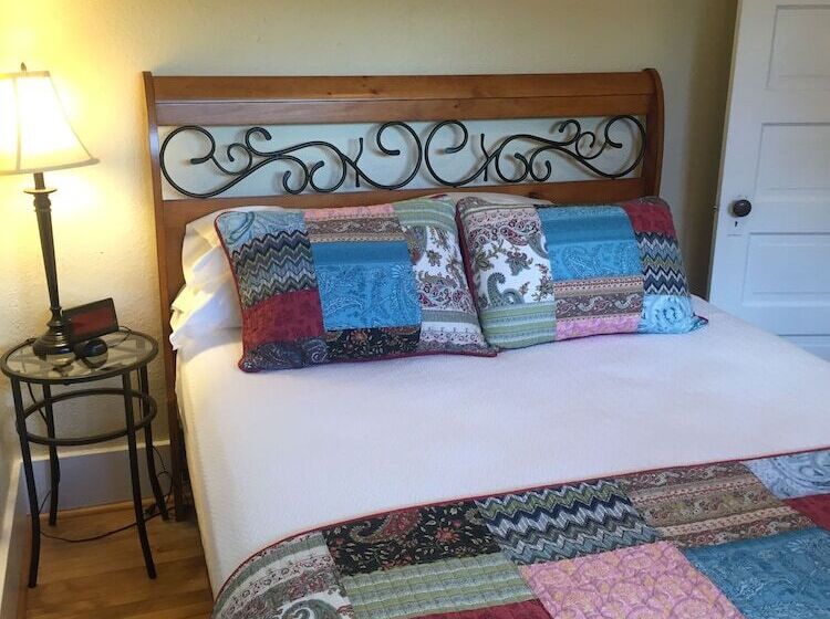 אתר נופש River Rock Cottages