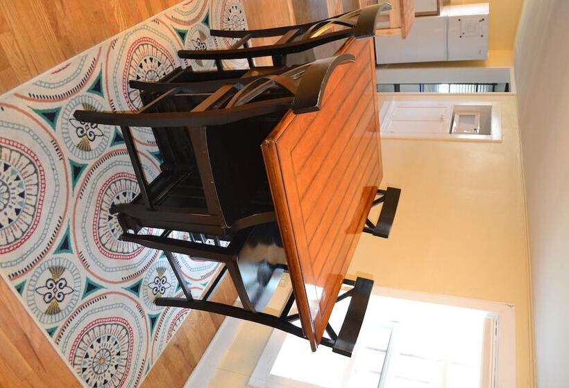 אתר נופש River Rock Cottages