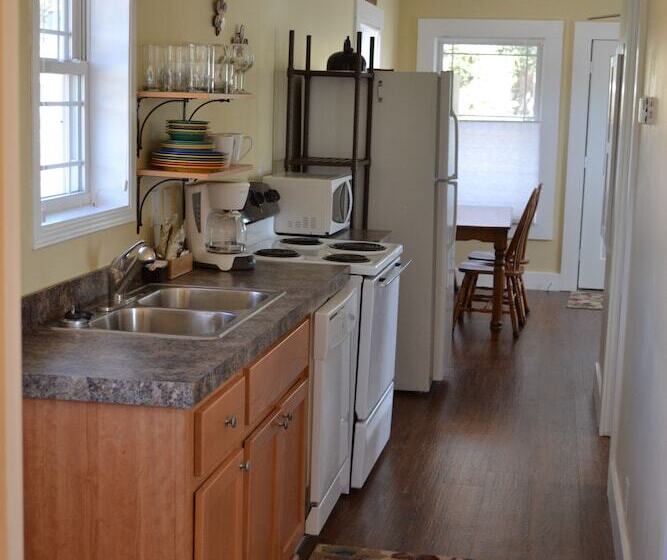 אתר נופש River Rock Cottages