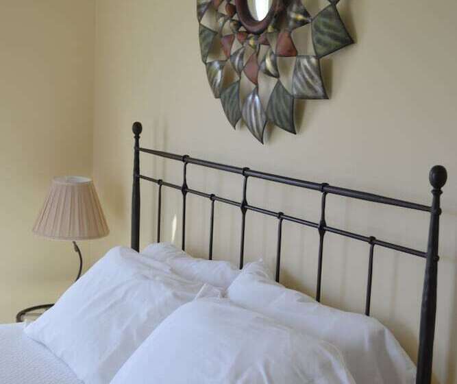 אתר נופש River Rock Cottages