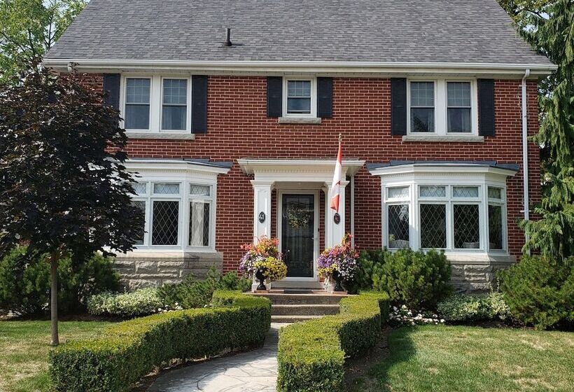 Robinsong Bed And Breakfast