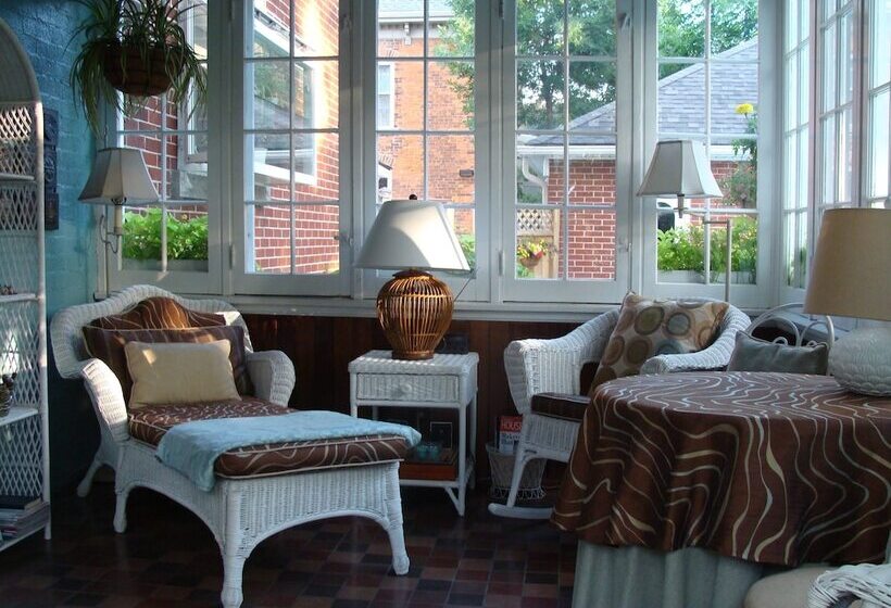 Robinsong Bed And Breakfast